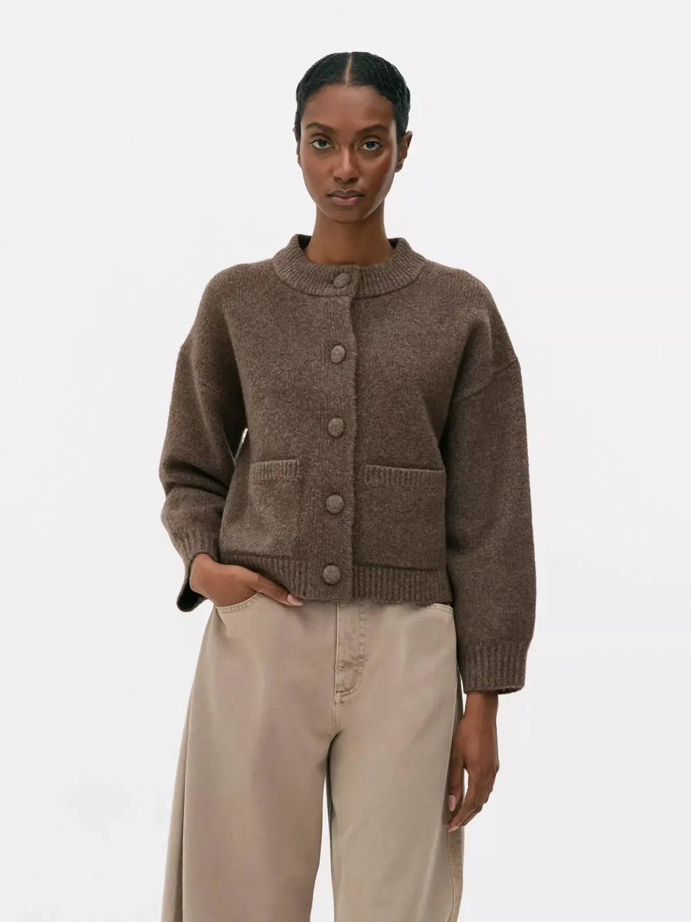 Auralie Comfy Cardigan – Ciepło z odrobiną elegancji